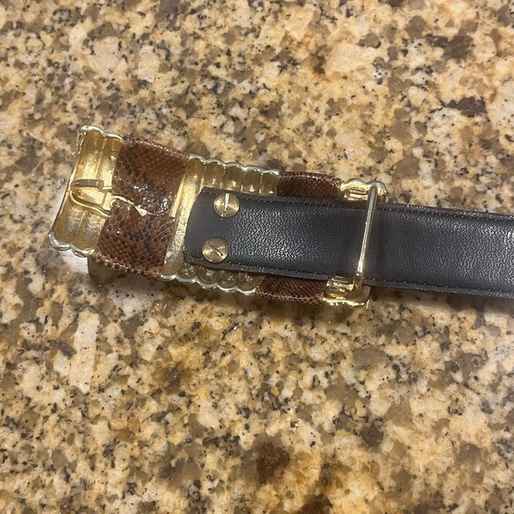 Vintage ‘80’s Leather Shop Genuine Snakeskin Belt Gold Statement Buckle S/M - Picture 4 of 10